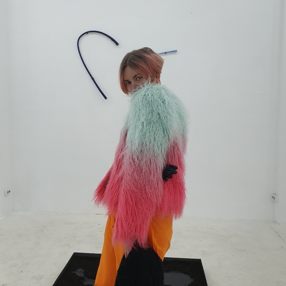 Andra Amber Nikolayi